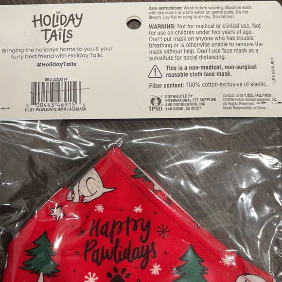 Happy Pawlidays Dog Print Face Mask. NWT. *Benefits Animal Rescue* - Picture 5 of 5